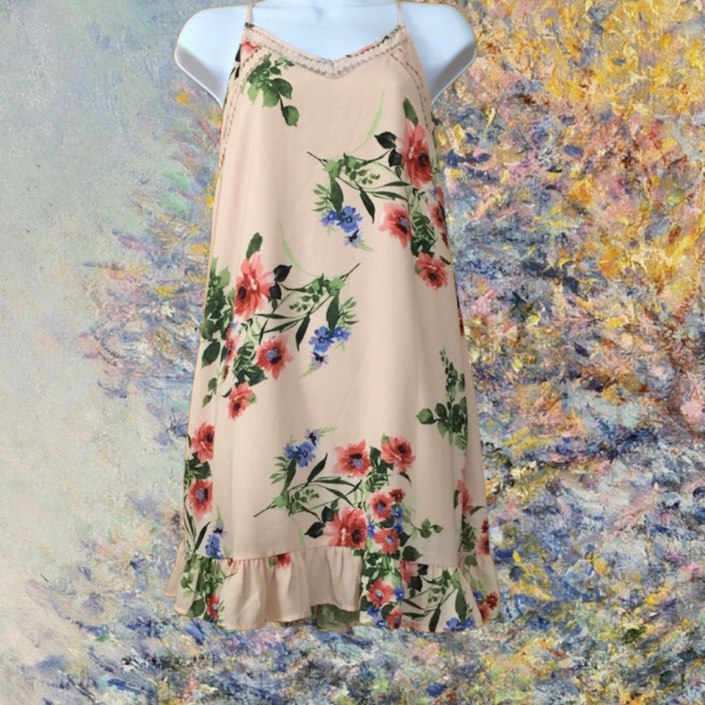 HP🏆Cream Floral Dress w/ beautiful tassel detail